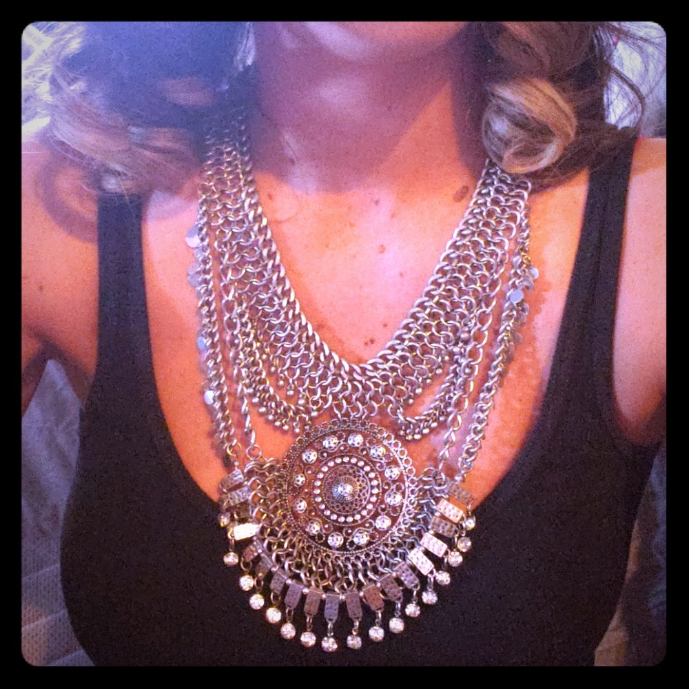 Express necklace